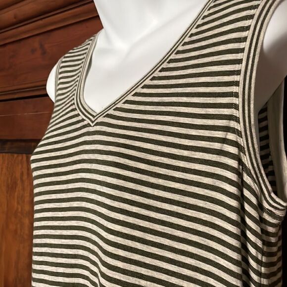 CAbi Striped Surf Tank Size Small - Picture 5 of 6
